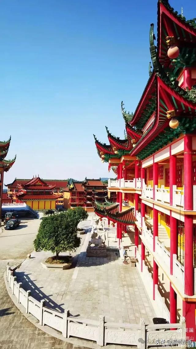 被誉为“江南小布达拉宫”！探秘浙江最大最土豪的寺院！