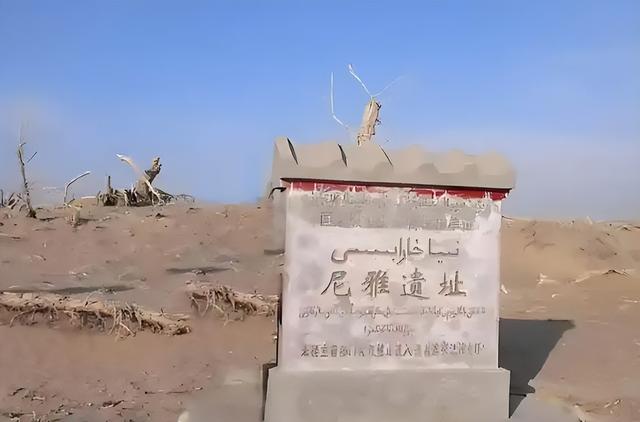 《鬼吹灯》精绝古城真存在？沙漠废墟惊现天书，揭千年真相！