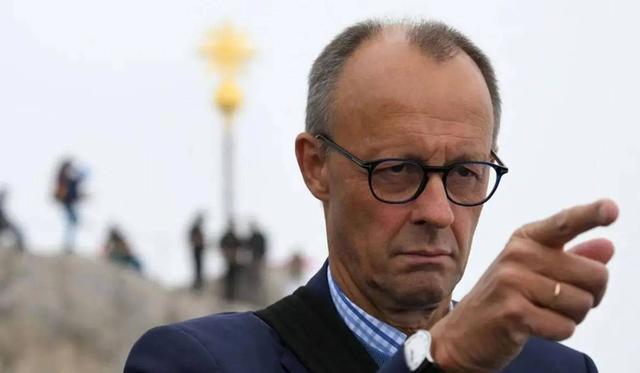 美欧互撕掀桌子！乌克兰被当筹码甩卖	，1000亿赃款分赃现场太辣眼