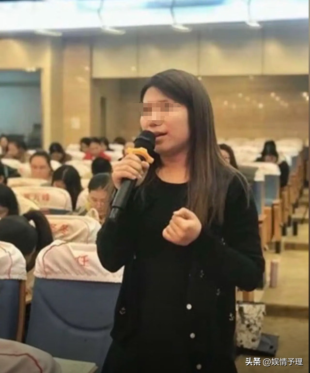 太绝望！被体罚学生家长哭诉对抗不了，跑校门口喝药，律师很现实