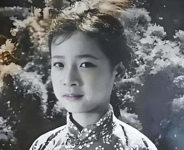她是国家一级女演员，多次给坐轮椅丈夫戴绿帽，如今儿子也是演员