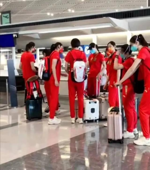 中日航线大面积停售,在日中文导游,下个月要带的大陆团都取消了