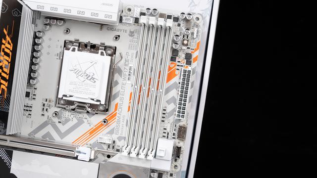 银白顶配，98X3D+技嘉B850M雕妹+索泰RTX 5080+6400C28 96GB装机