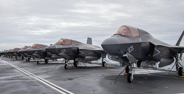 中国歼-35垂直起降型出世，双发串联设计颠覆传统！