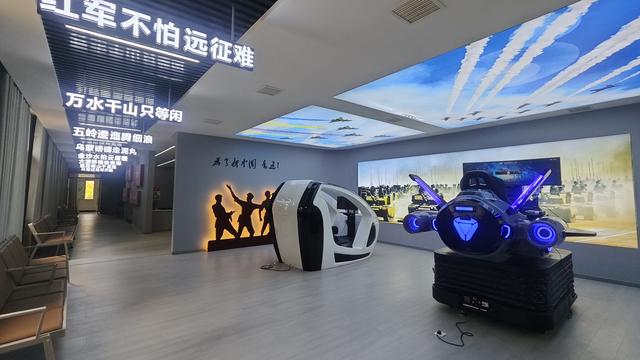 赏秋秦岭，摩旅商洛（03）打卡全国唯一“红军镇”，进入湖北境内