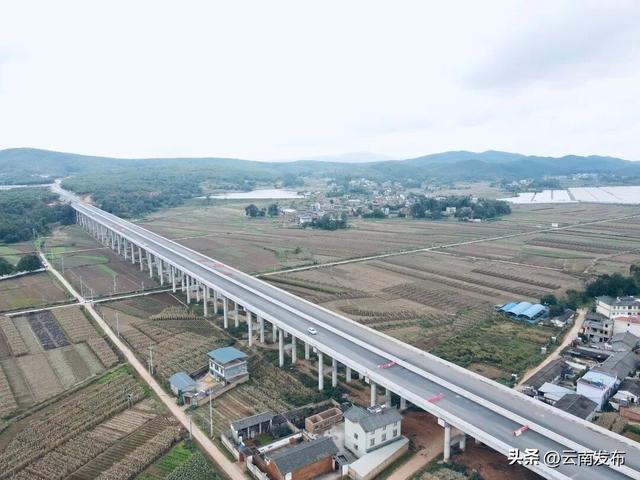 又有新进展！楚雄市东南绕城高速上土坡隧道左幅贯通