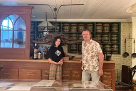我，1988年来到荷兰，这里人不攀比，开50年老车，住300年老屋图片