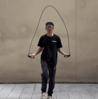 一分钟跳绳正确训练方法（附图解）
