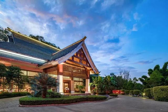 来普洱看“滇超联赛”，住哪更有性价比？丨看滇超 品普洱