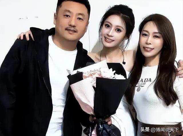 赵本山没想到	，爱徒宋晓峰因为女儿闺蜜的爆料，体面被撕得粉碎！