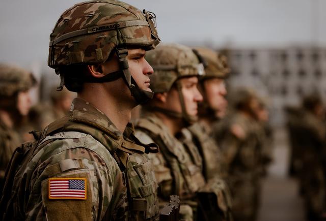 美国公布最新战略：不当世界警察，为了中国，特朗普宁可天下大乱