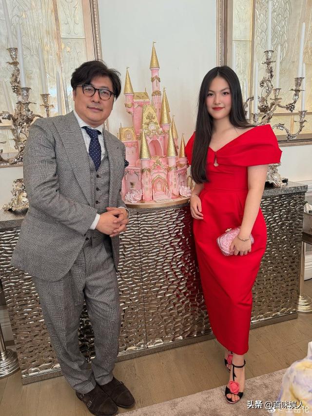 王诗龄16岁生日太奢华，一身穿搭十几万，未发与父亲合照引争议
