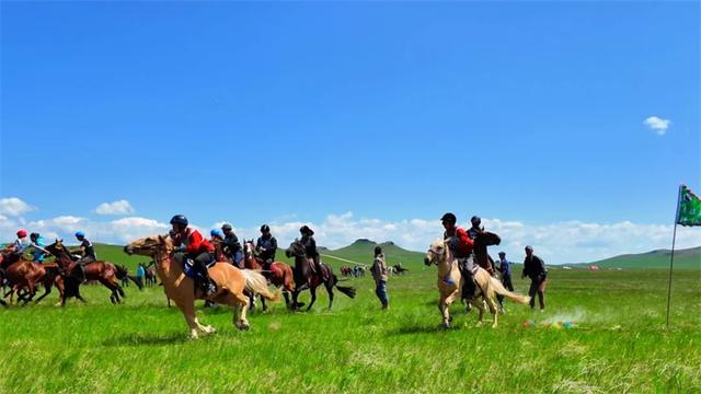 乌拉盖2025年夏季文旅活动圆满收官 多元业态激活草原旅游新动能
