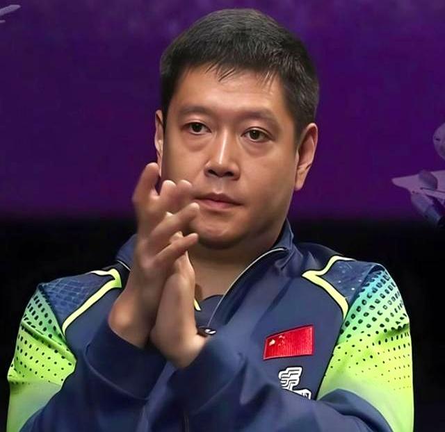 珍贵的中国男乒五龙合影：邱贻可最突出，王皓一细节暴露“人品”