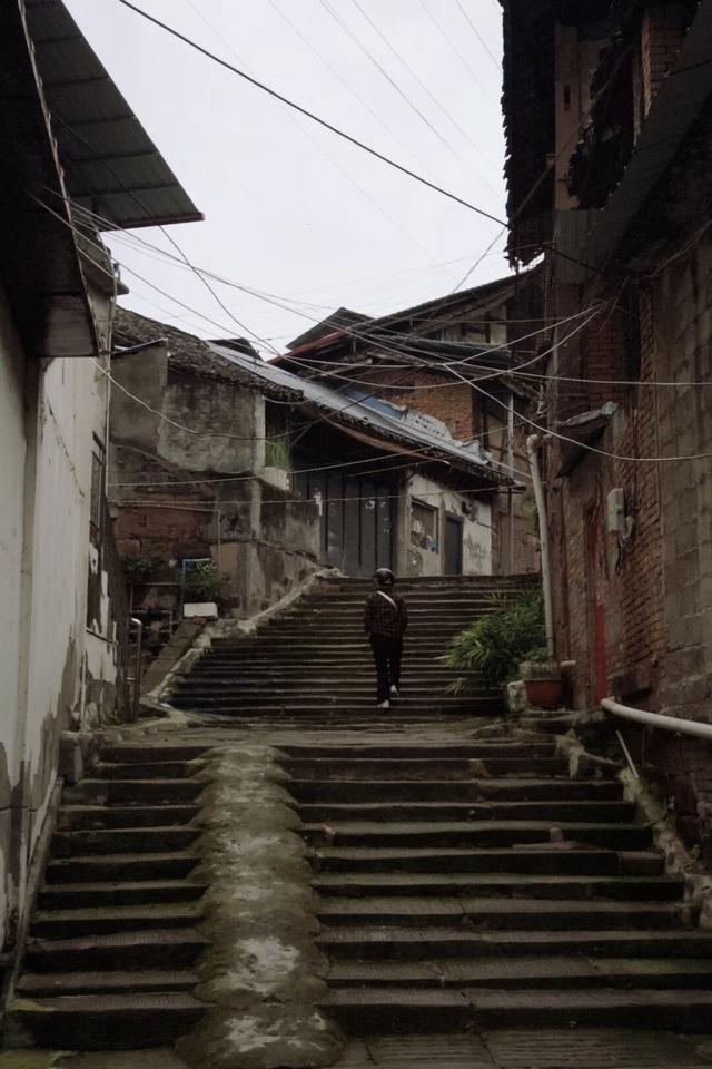 从成都出发，在龙泉山东麓邂逅一座千年场镇的温柔