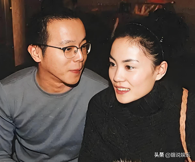 王菲前夫窦唯，潦倒落魄只是表象，北京二环四合院才是真底气！