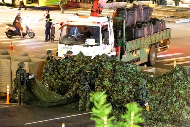 专家：岛内民众不愿充当炮灰