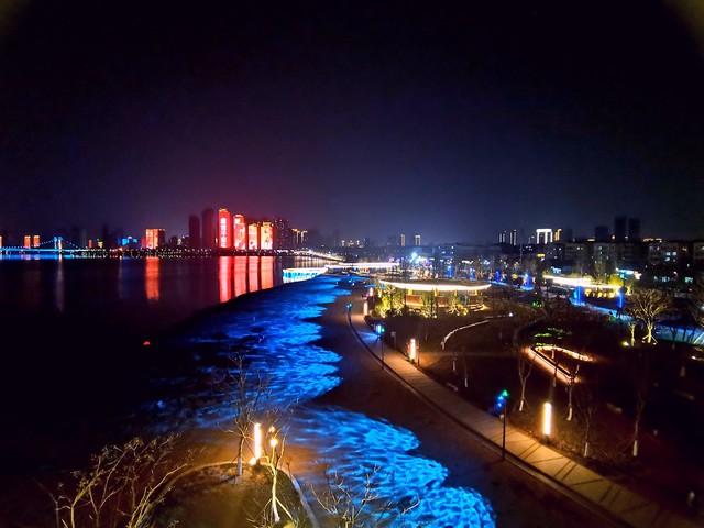 平遥人，去了襄阳跟荆州，直言不讳：襄阳人跟荆州人气质截然不同