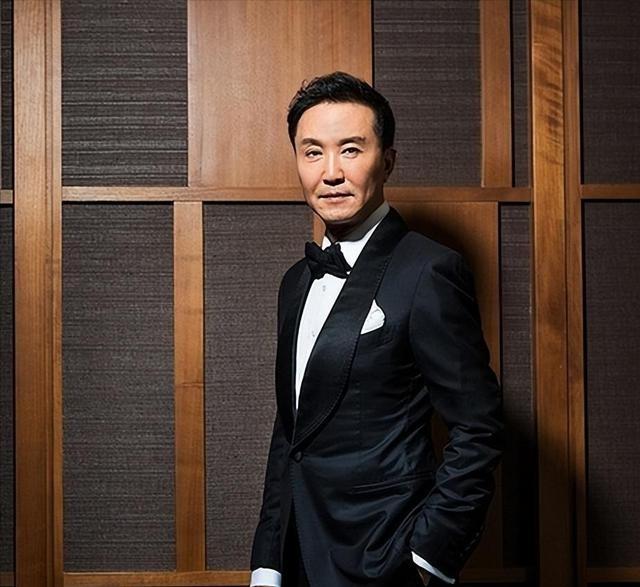 原来不是演的！这5位演员竟然全是真警察，最后一位还是“警花”