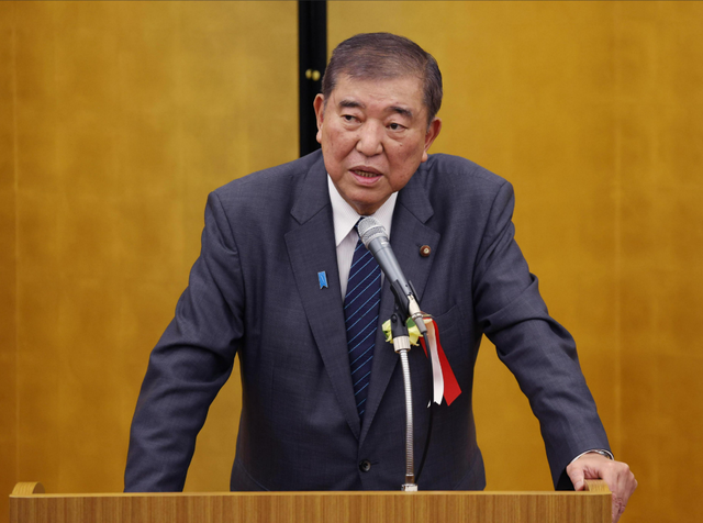 超千艘中国船集结	，日右翼猛然发现：高市早苗错了，石破茂是对的