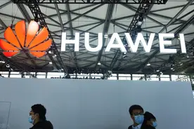 余承东称“我们的车每度电能发3.13度电，越开电越多”？真相是2022年问界M7发布会余承东口误，随后立即更正图片