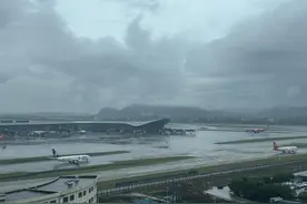 杭州萧山机场今日航班起降正常，受天气影响华南方向有延误图片