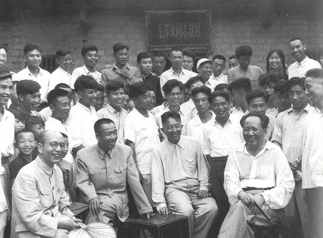 20年间，毛主席6次拒绝他来北京，72年见面后埋怨：怎么才来看我