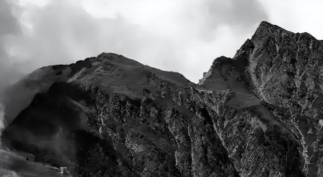 7人登山小队5死2伤，神秘诡异的奇莱山，不仅要命还“闹鬼”？