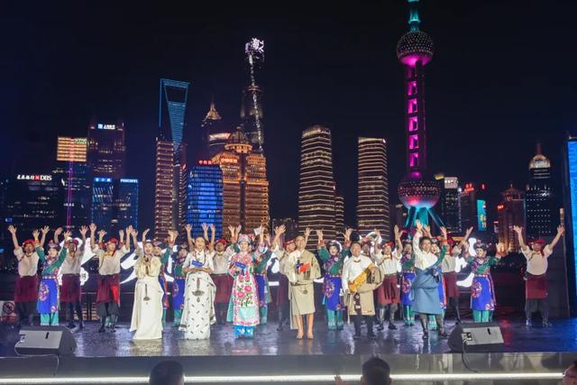 “天下九寨沟 大美阿坝州”全国行上海站启幕 携程之夜点亮北外滩