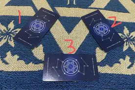 接下来的一个月，你将迎来一段甜美的恋情，命运为你铺好了道路。图片