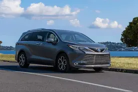 2025 款丰田赛那Sienna——巨无霸MPV图片