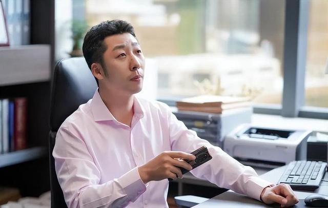 年终奖50万变成15万，我当即离职退掉公司群，第二天老板慌了