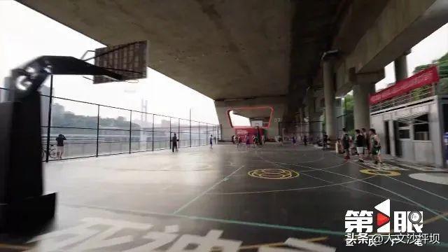哇，重庆的桥下空间就是这么酷！