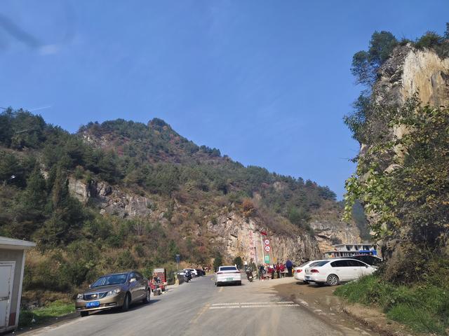 南行漫记：从卢氏走陕西S101红叶大道到南五台服务区露营