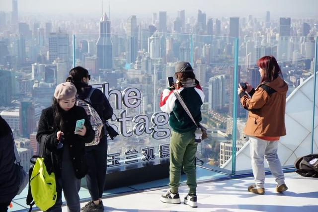 边逛边种草！20位网络达人打卡虹口~