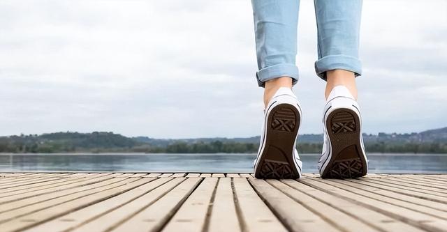 甲流来势凶猛！提醒：1不碰，2不去，3多喝，4要吃，现在看还不晚