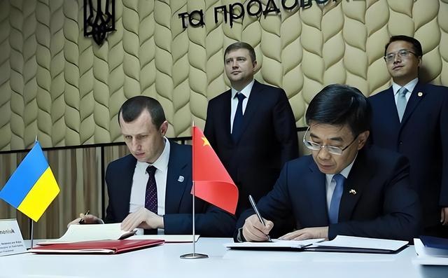 俄乌打了3年，打穷了3个国家，富了3个国家，中国也在其中