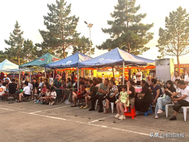 铁锋区查罕诺村第二届泼水节盛大启幕