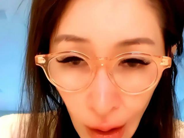 色字头上一把刀！“纵欲过度”的萧亚轩，终为曾经的放肆付出代价