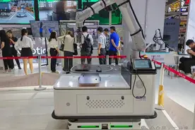 跟着前辈“跑”企业——嘉智达机器人图片