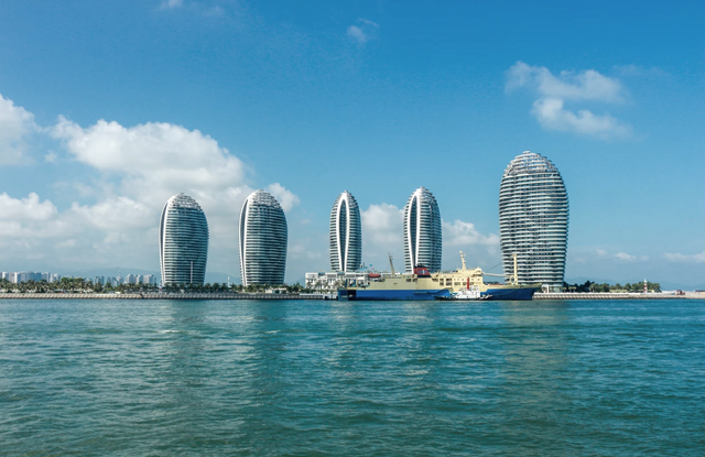 广东和海南两大最火海滨城市：珠海热度飙升硬刚三亚，实力太猛！