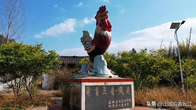 四川交通尴尬的县,坐拥双高铁站却难坐车,风景美到让人忘了吐槽