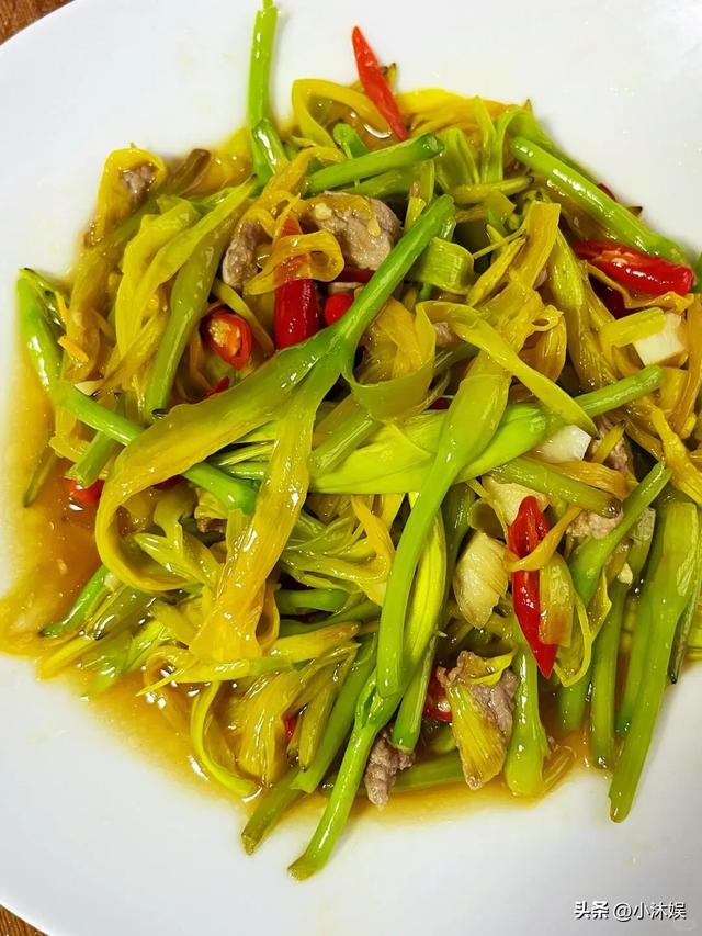 失眠睡不好，建议多吃5种食物！一吃养心、二吃安睡、三吃气色好