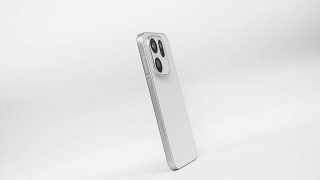 OPPO Find X9 Pro霜白：绒砂工艺藏细节，简约机身显高级