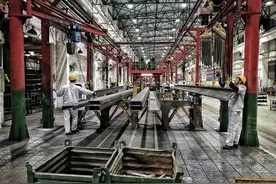 俄罗斯没有其他选择，翻倍进口中国先进设备，为军工业博个机会图片