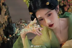 鞠婧祎：壁画中的少女，穿越千年的绝美风华图片