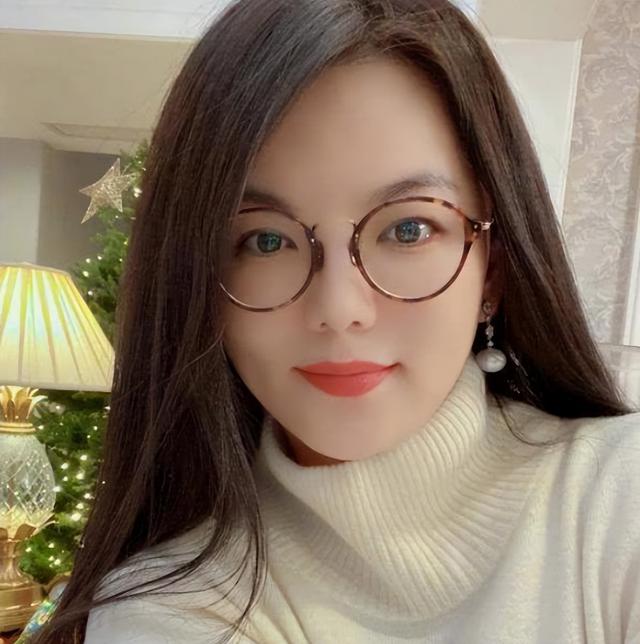 李湘万万没想到，曾经丑闻缠身的前夫王岳伦，竟才是最后的赢家