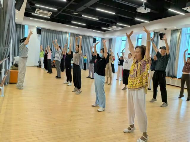 名医义诊、非遗体验、活力骑行……“康乐新趣节”解锁健康社区新体验