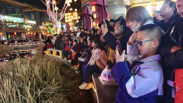 别再问靖远哪里好玩!水街全是硬核年味!