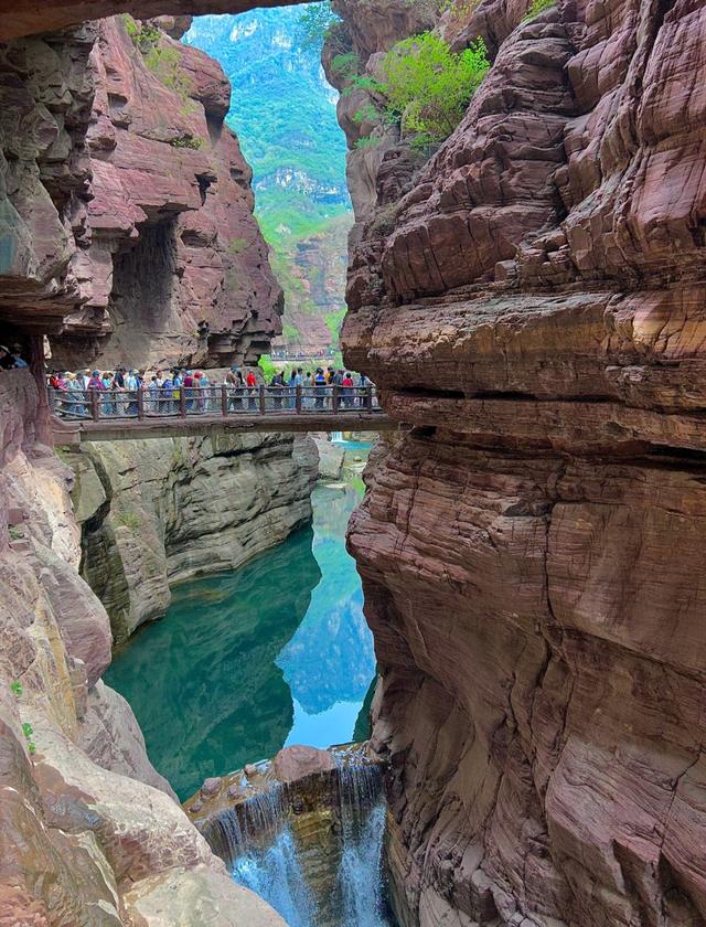 都说西安比郑州还要名气大，两地深度游后，才发现差距真的很大